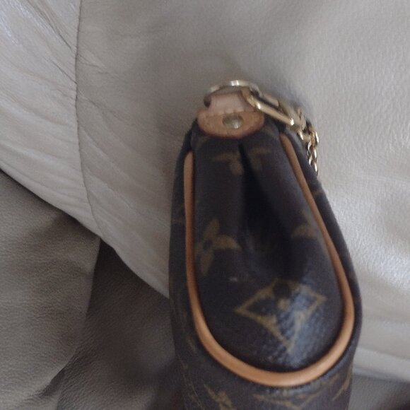 💯% Authentic Louis Vuitton Eva monogram Canvas Crossbody💫 bag - Picture 9 of 15